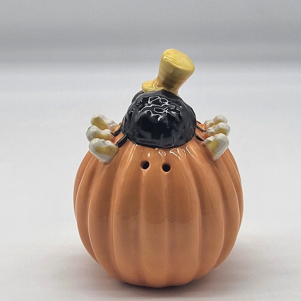 Transpac Holiday Shop Pumpkin Spider Salt Pepper Shakers Halloween Set